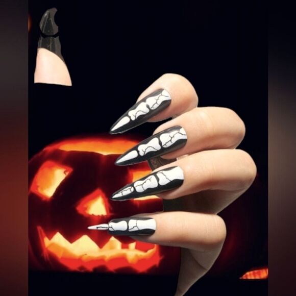 Skeleton Bones Black & White Halloween Horror Stiletto Nails - Picture 1 of 5